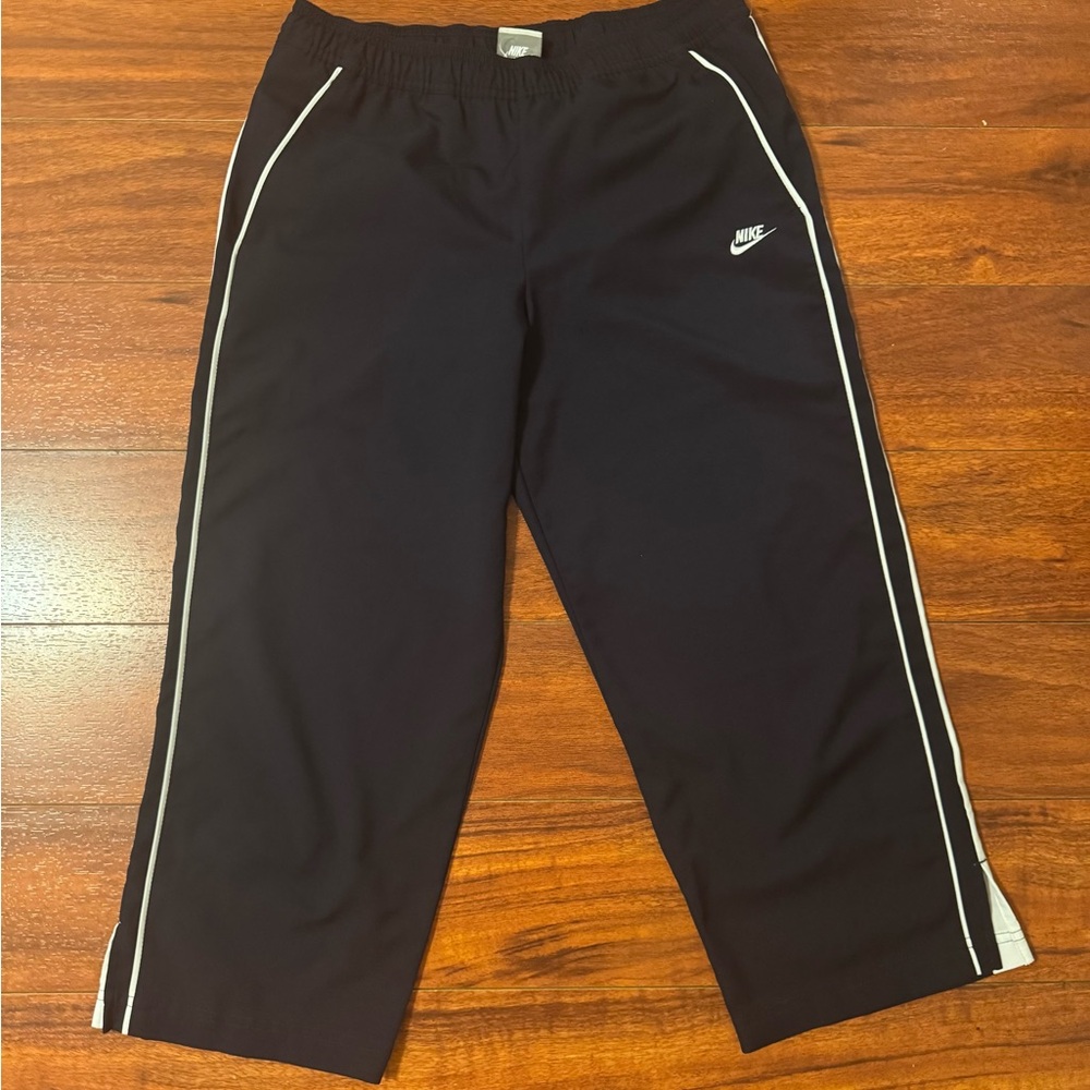 Nike Women’s Sweatpants Joggers Size XS Black and wahite Clássic Sport Athletic